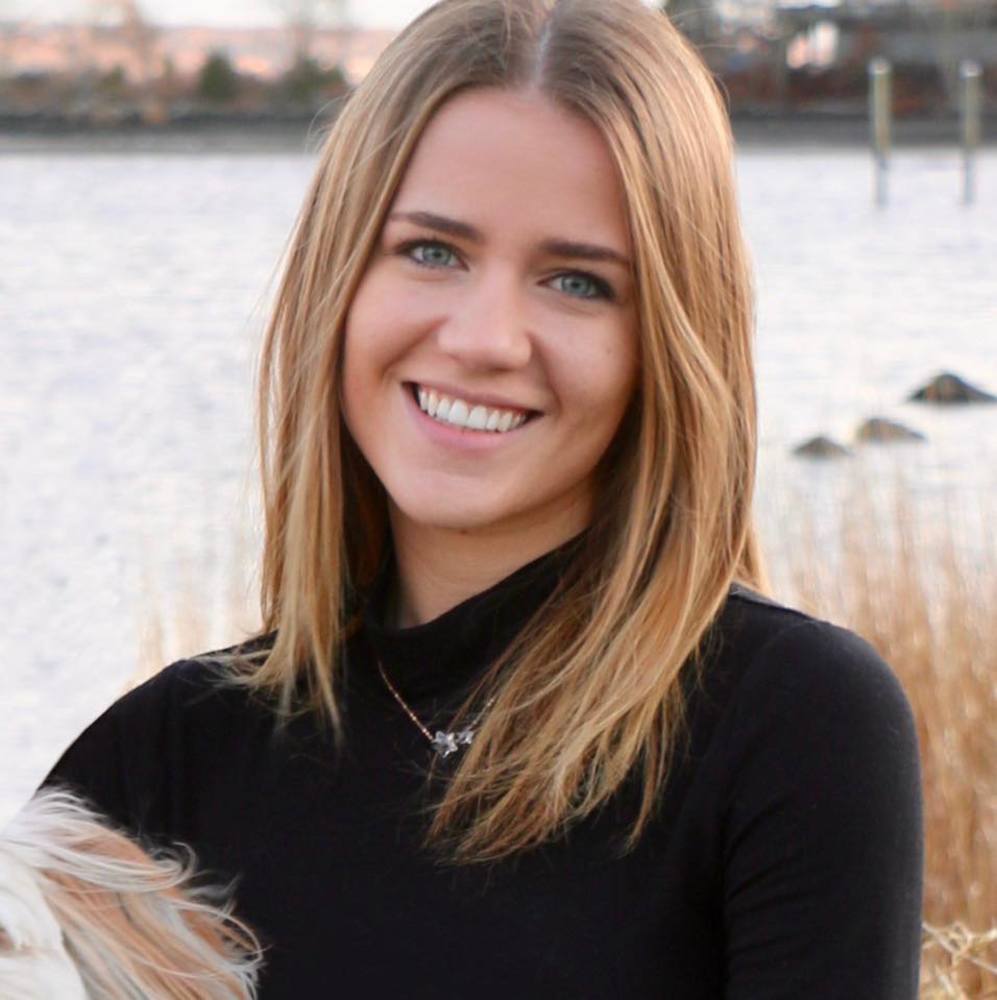 Meet your Posher, Lauren